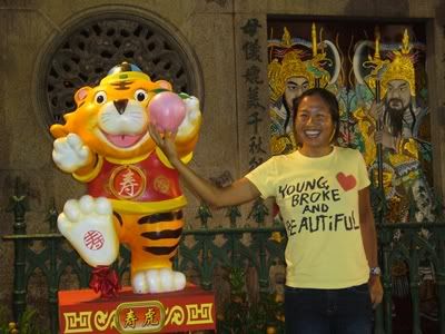 and this is the tiger with...food. hehe!