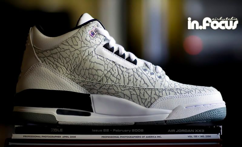 IMAGE: http://img.photobucket.com/albums/v467/airbutchie/Shoes/flips-03_filtered.jpg