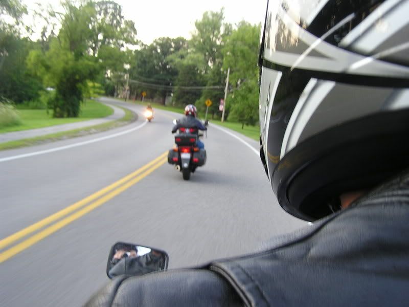 http://img.photobucket.com/albums/v467/badnewsmini/bike/P1010111.jpg