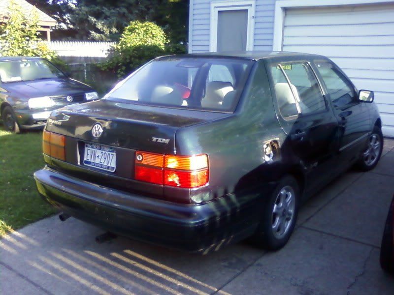 http://img.photobucket.com/albums/v467/badnewsmini/jetta/Photo080.jpg