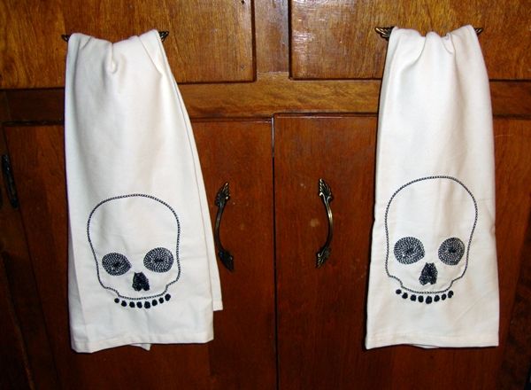 skull kitchen towels