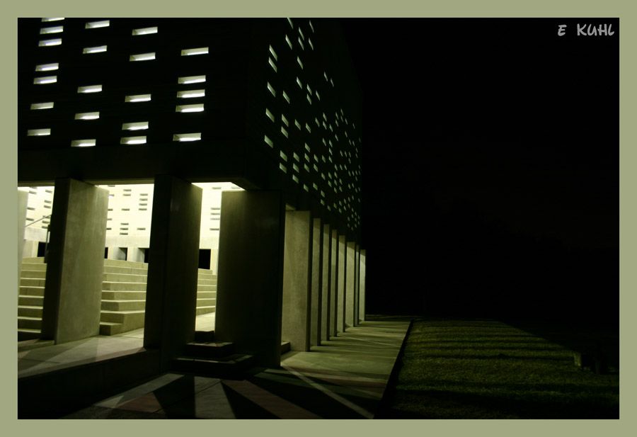 IMAGE: http://img.photobucket.com/albums/v467/paintballa01/memorial02.jpg