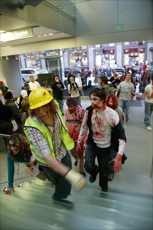 zombies-invade-apple-store.jpg