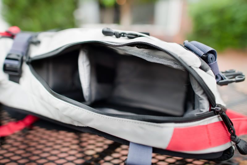 IMAGE: http://img.photobucket.com/albums/v469/Alpenglowing8/Random%20Pics/CHE_9600.jpg