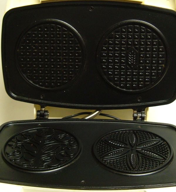 TOASTMASTER PIZZELLE COOKIE WAFFLE MAKER 900 WATTS eBay