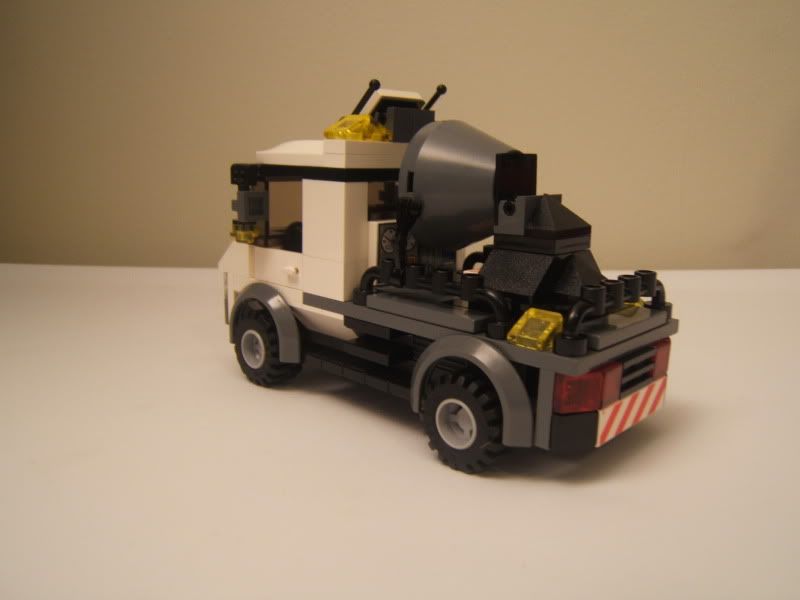 MobileWeatherRadarTruckRear.jpg