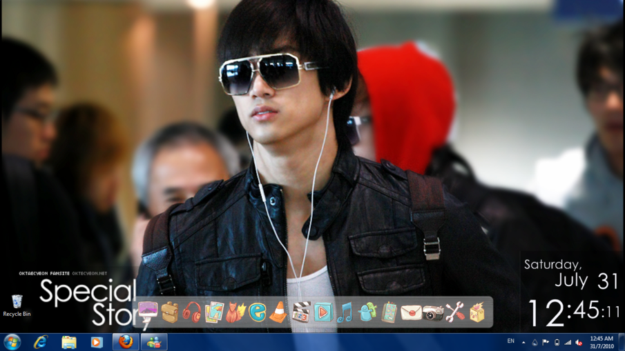 hot guy wallpaper. AND HOT GUYS.