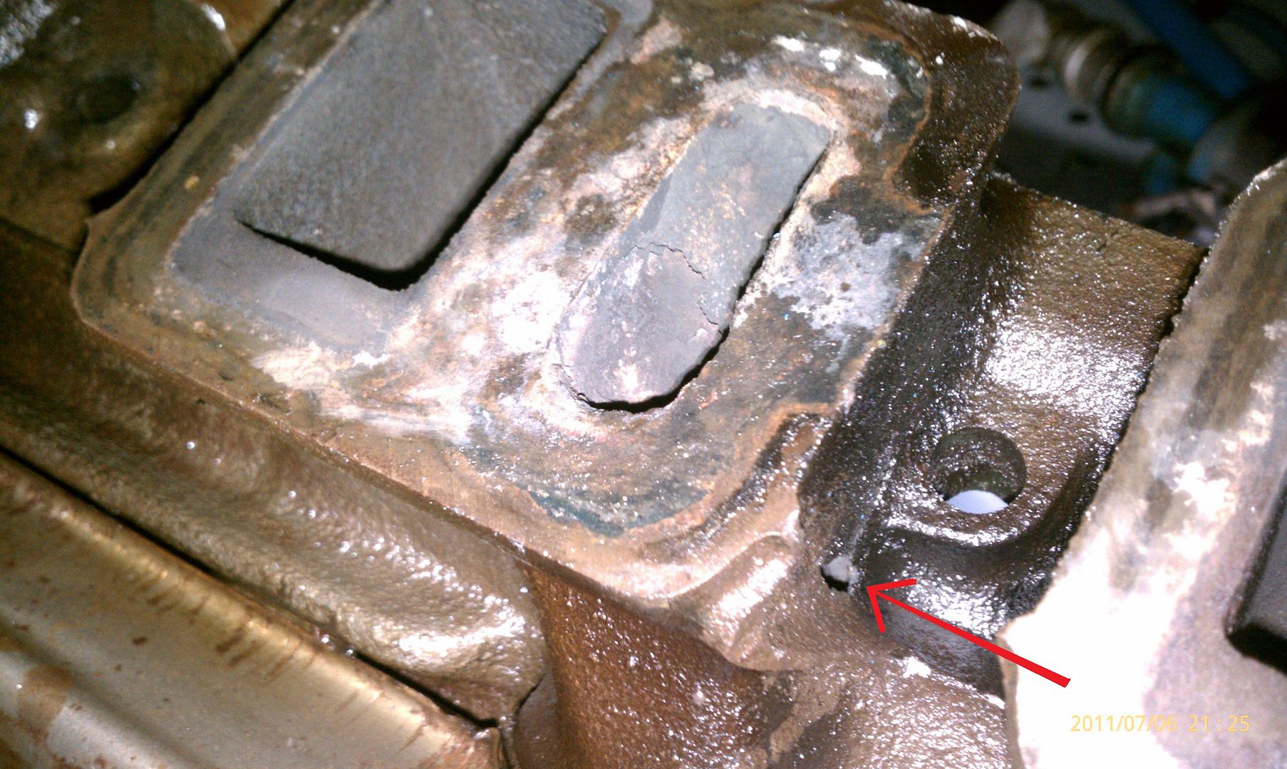 332428 Ford FE Engine Forum blowing oil out valve cover breather