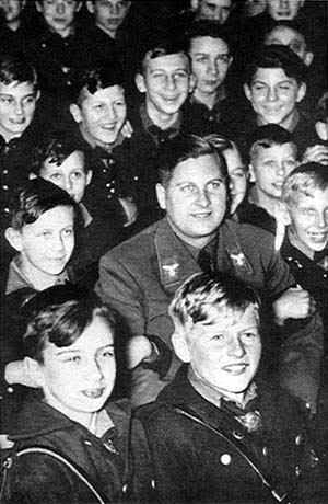 hitler_jugend.jpg