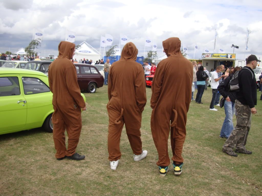 [img width=1024 height=768]http://img.photobucket.com/albums/v474/cosworth3d/Ford%20Fair%202011/DSC07629.jpg[/img]