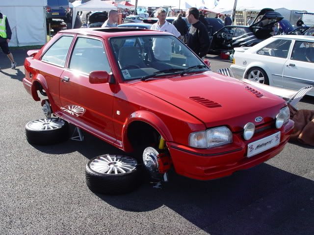 [img width=640 height=480]http://img.photobucket.com/albums/v474/cosworth3d/ford%20fair%202005/DSC02015.jpg[/img]
