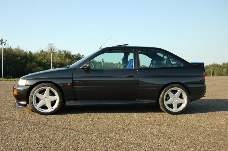 [img width=800 height=532]http://img.photobucket.com/albums/v474/cosworth3d/ford%20fair%202005/dsc_1807.jpg[/img]
