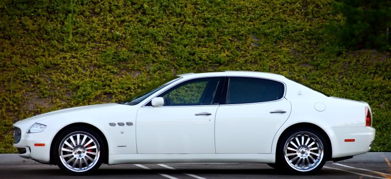 IMAGE: http://img.photobucket.com/albums/v476/fluxmr2spyder/my%20cars/IMG_1539.jpg