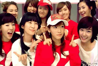 gg_taeyeon_hat_zpssae2had1.gif