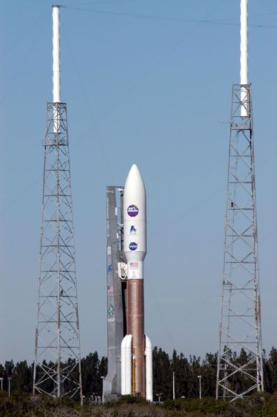 The Atlas V rocket carrying New Horizons sits atop its launch pad at Complex 41.