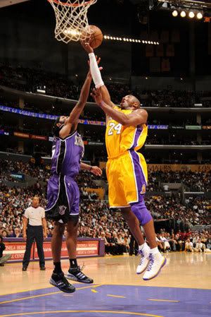 Kobe Bryant goes up for a layup during the Lakers game against the Sacramento Kings at Staples Center on April 15, 2008 in Los Angeles, California.