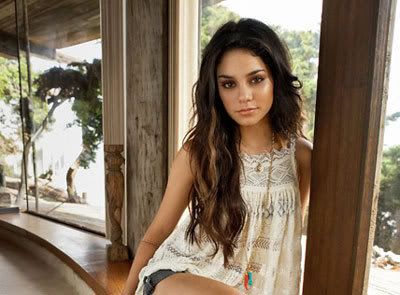 Is it just me but Vanessa Hudgens looks a little like Megan Fox in this pic?