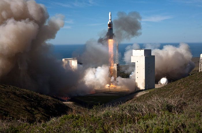 A Delta IV-Heavy rocket launches from Vandenberg Air Force Base in California for the first time on January 20, 2011.