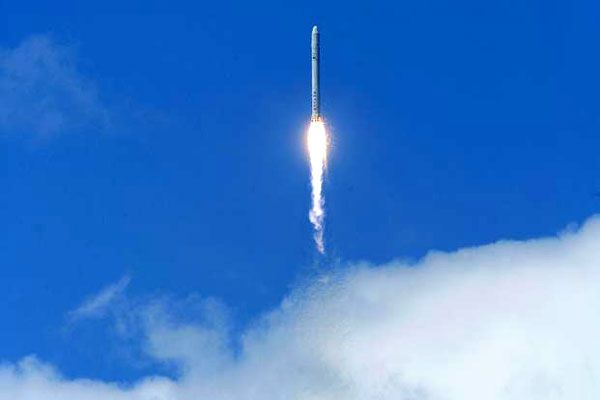 The FALCON 9 rocket heads off into space on its maiden launch on June 4, 2010.