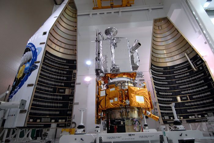 NASA's LUNAR RECONNAISSANCE ORBITER prior to being encapsulated by the Atlas V nose fairing on May 15, 2009.