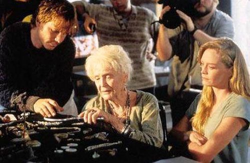 Gloria Stuart, with Bill Paxton and Suzy Amis, in a scene from TITANIC.