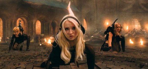 Emily Browning, Abbie Cornish and Jena Malone prepare for action in SUCKER PUNCH.