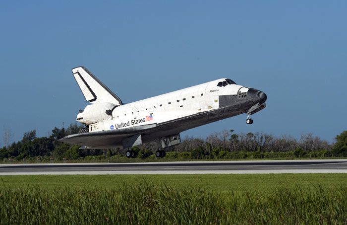 After completing mission STS-132, space shuttle ATLANTIS lands at Kennedy Space Center in Florida on May 26, 2010.