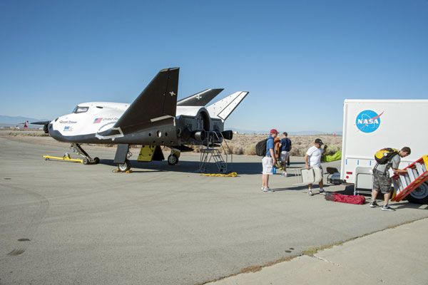 Sierra Nevada's Dream Chaser spacecraft undergoes range and taxi tow tests at NASA's Dryden Flight Research Center in Southern California, in early July of 2013. Sierra Nevada's Dream Chaser spacecraft undergoes range and taxi tow tests at NASA's Dryden Flight Research Center in Southern California, in early July of 2013.