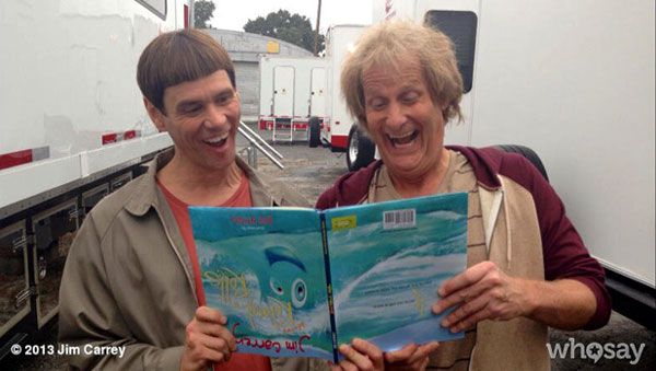 Jim Carrey and Jeff Daniels reprise their roles as Lloyd Christmas and Harry Dunne in DUMB & DUMBER TO.