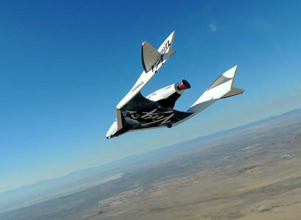 SS2 glides back toward the Mojave Air & Space Port in California following a successful second powered flight, on September 5, 2013. SS2 glides back toward the Mojave Air & Space Port in California following a successful second powered flight, on September 5, 2013.