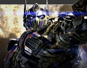 Optimus Prime returns to the big screen in TRANSFORMERS: AGE OF EXTINCTION.