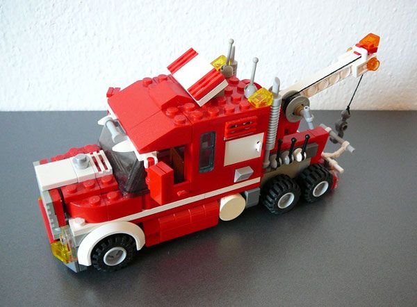 A LEGO® tow truck: Cool.