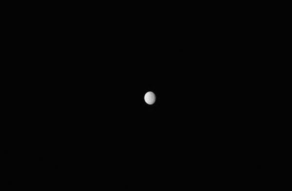 An uncropped image of the dwarf planet Ceres that was taken by NASA's Dawn spacecraft from a distance of 238,000 miles (383,000 kilometers), on January 13, 2015.