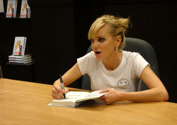 Anna Faris signs a copy of her new book UNQUALIFIED at The Grove's Barnes & Noble in Los Angeles...on November 6, 2017.