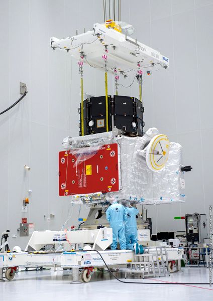 Japan's Mercury Magnetospheric Orbiter (or 'MIO,' top) and Europe's Mercury Planetary Orbiter (MPO, bottom) are stacked together at Europe's Spaceport in Kourou, French Guiana.