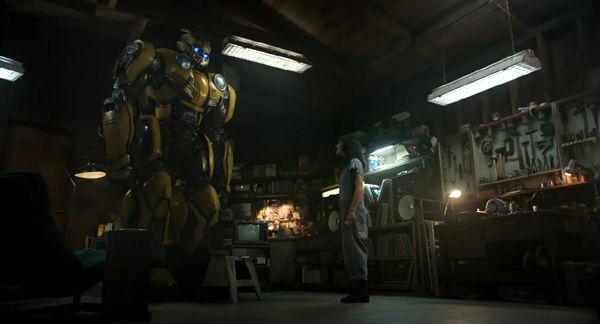 Bumblebee and Charlie Watson (Hailee Steinfeld) meet each other for the first time in BUMBLEBEE. Bumblebee and Charlie Watson (Hailee Steinfeld) meet each other for the first time in BUMBLEBEE.
