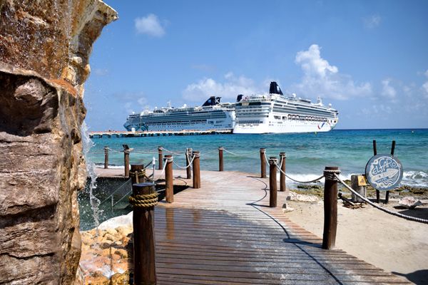 A snapshot of the Norwegian Jade (at left) and her sister ship, the Norwegian Dawn, from the shore of Costa Maya, Mexico, on March 21, 2018.