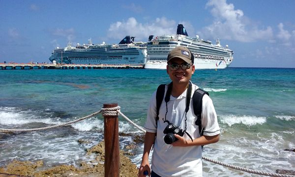 Posing with the Norwegian Jade and Norwegian Dawn behind me on March 21, 2018.