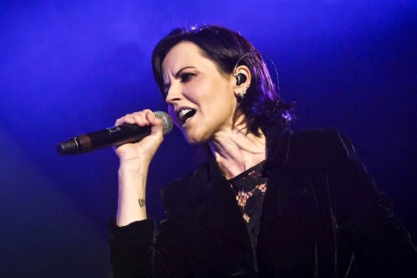 The Cranberries' lead singer Dolores O'Riordan performs in Berlin on May 2, 2017.