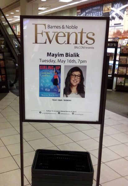At The Grove's Barnes & Noble bookstore in Los Angeles to attend a discussion and signing by actress/neuroscientist Mayim Bialik...on May 16, 2017.