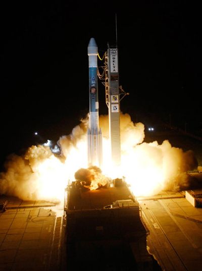 A Delta II rocket carrying NASA's Phoenix Mars lander launches from CCAFS in Florida...on August 4, 2007.