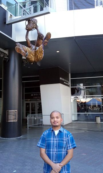 Posing with Shaquille O'Neal's new bronze statue at STAPLES Center in Los Angeles...on March 29, 2017.