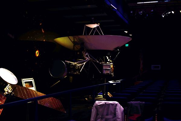 A snapshot that I took of a full-size Voyager spacecraft replica inside the Von Kármán Auditorium at NASA's Jet Propulsion Laboratory near Pasadena, California...on May 30, 2018.
