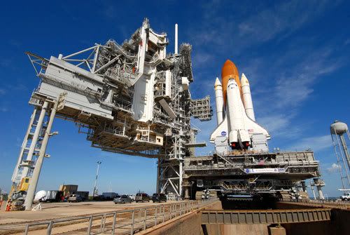 Space shuttle Discovery arrives at Launch Pad 39-A at Kennedy Space Center, Florida, on January 14, 2009.