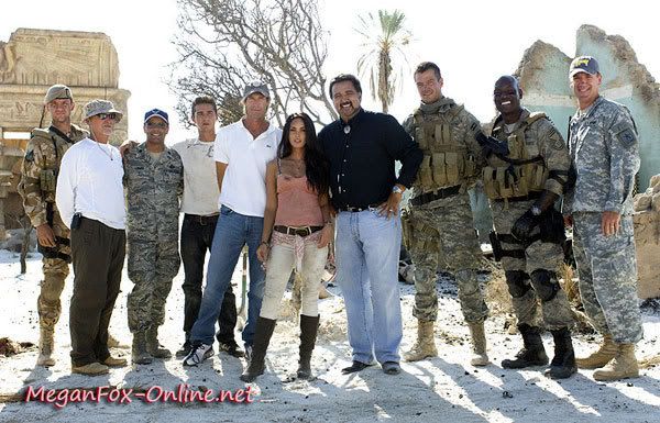 Group photo of the TRANSFORMERS 2 main cast and crew.