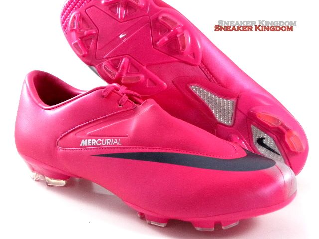 mens pink football cleats