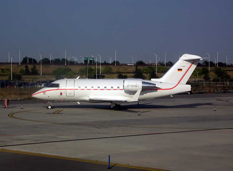 D-AHEIvrn.jpg