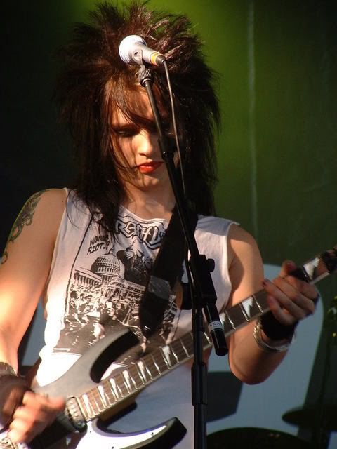 CrashDiet009