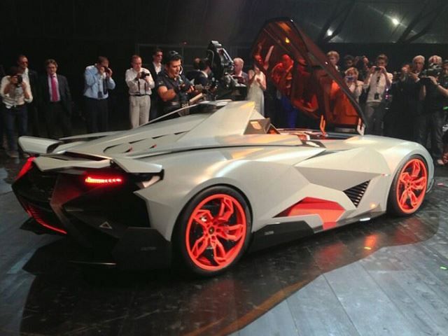 Lamborghini Egoista Concept Unveiled 6speedonline