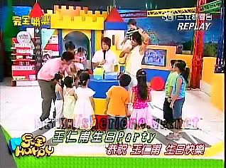 so many kids! awww~